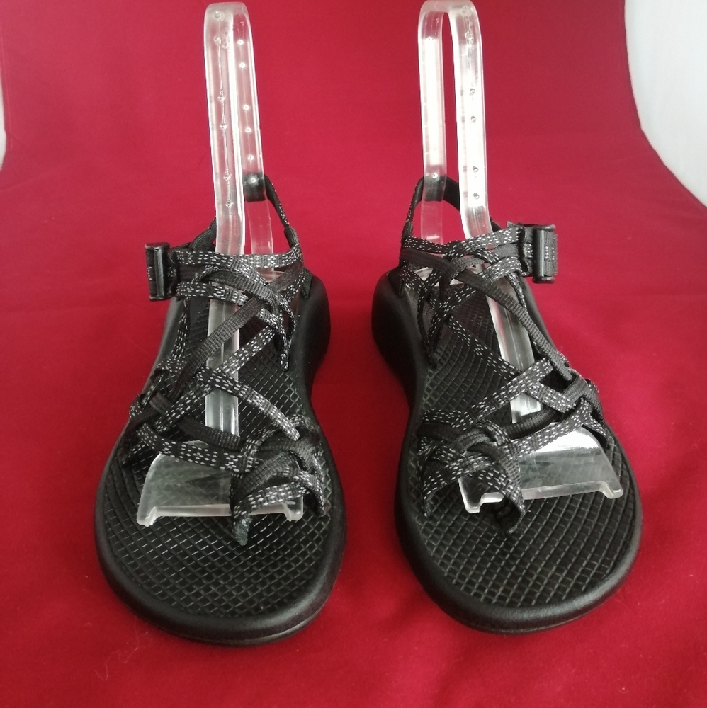 Chaco shoes - Picture 2 of 6